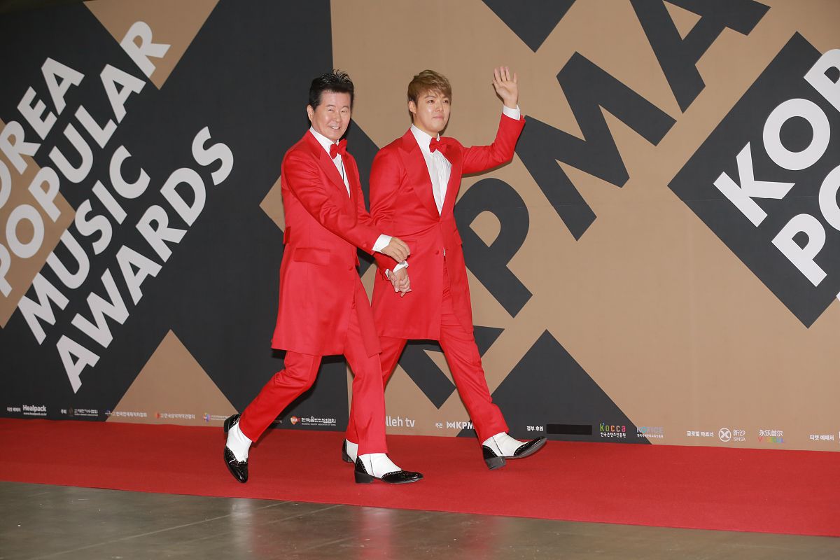 2018年12月20日,韩国,2018 kpma 韩国大众音乐奖颁奖典礼红毯.