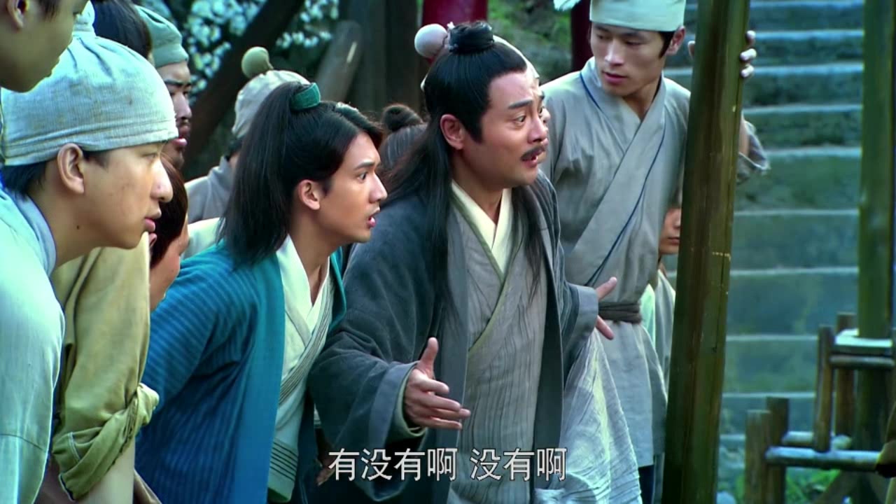 女孩被指责偷东西,情急之下跳海,大家救人,书生却笑,好无情?