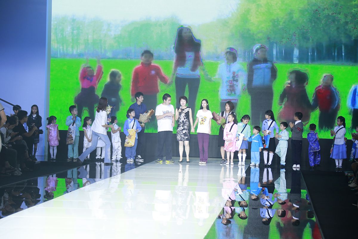 少儿服饰美育与换装小游戏：寓教于乐，培养美学能力