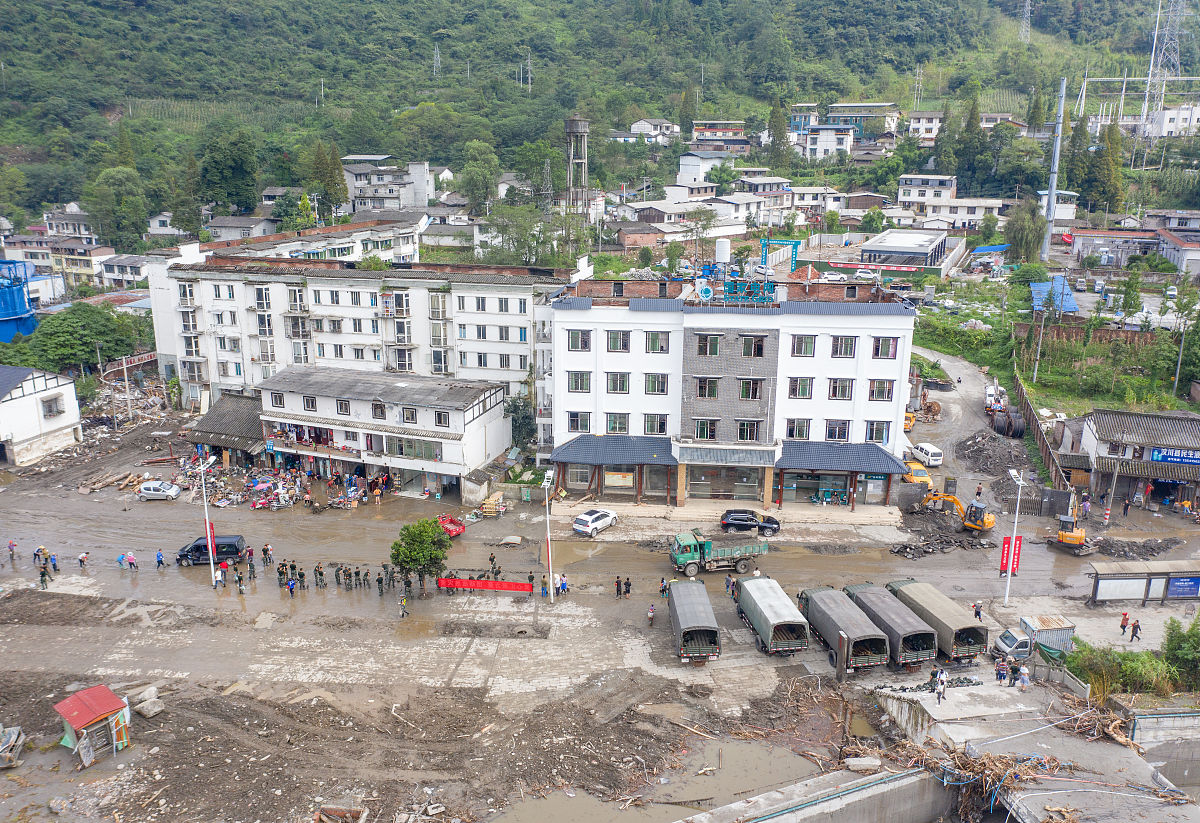 灵溪镇新港村办公大楼什么时候建的帮我用200字详细描述