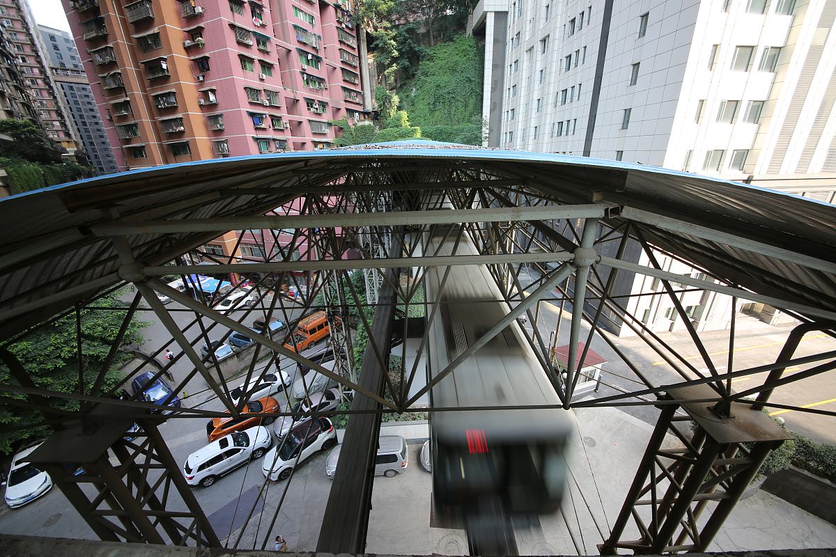 2021年男生读重庆轻轨学校有前途吗？就业前景怎么样？