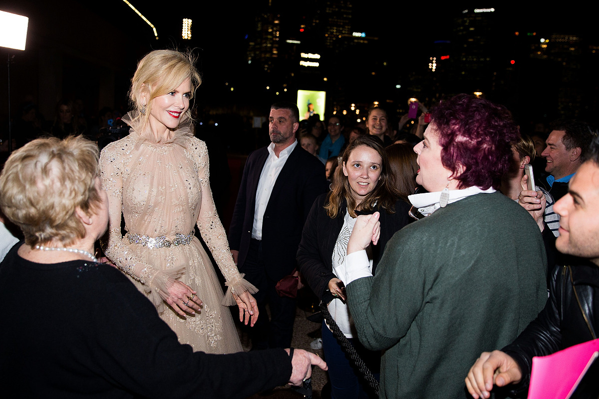 如何形容小姐姐好看