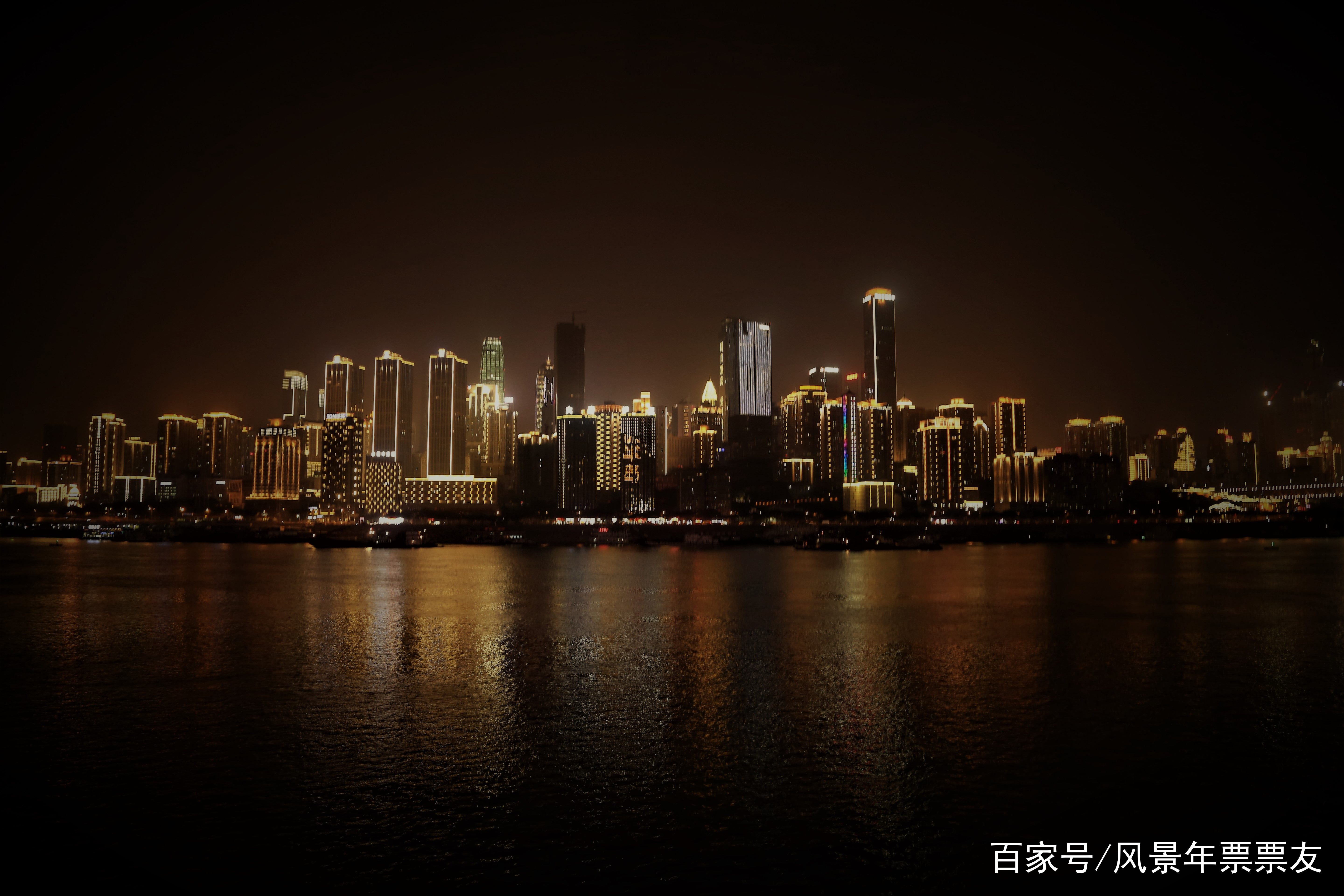 来重庆看夜景一定要去的地方-南滨路