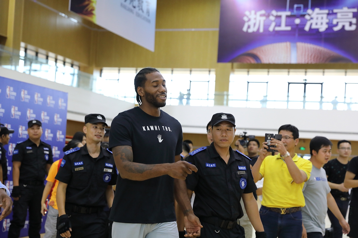一个解剖学学渣请你用解剖学知识分析一下中枢性和周围性面瘫临床表现的关系