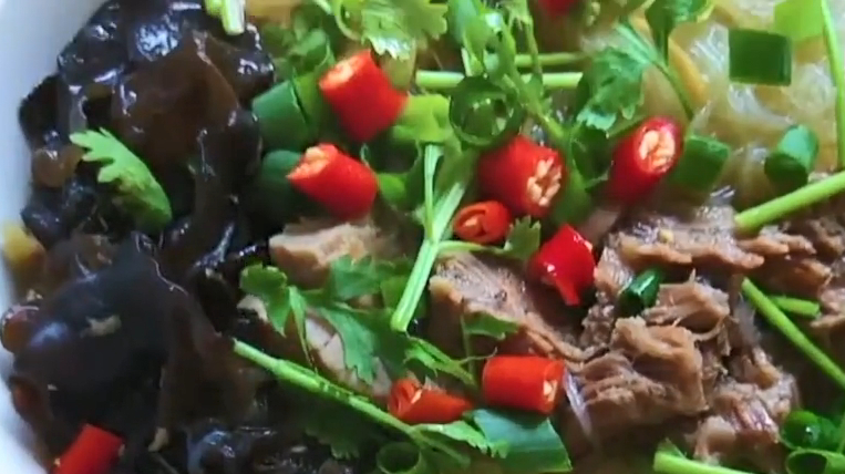 好吃的羊肉泡馍,做法非常简单,学会了在家自己做