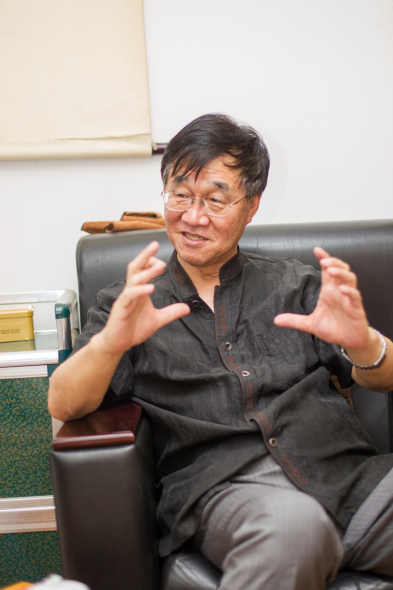 写一个采访的视频拍摄脚本