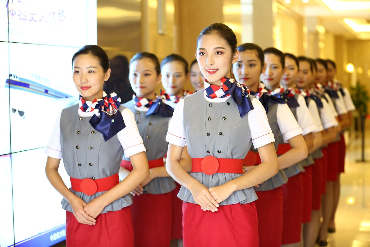 四川成都航空学校空乘专业报考条件：详解申请要求