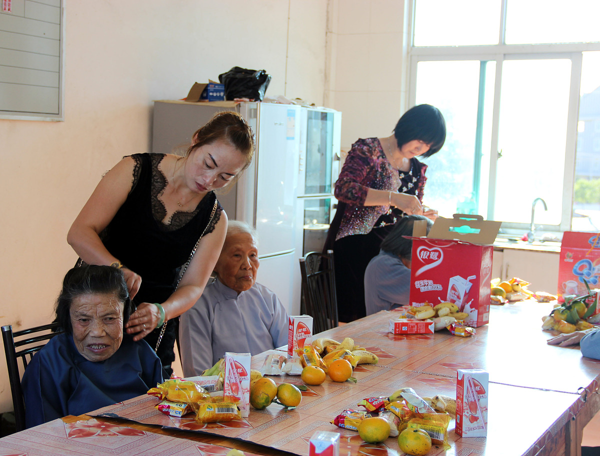 成年人学习他人意图和结果对道德判断和决策的影响研究