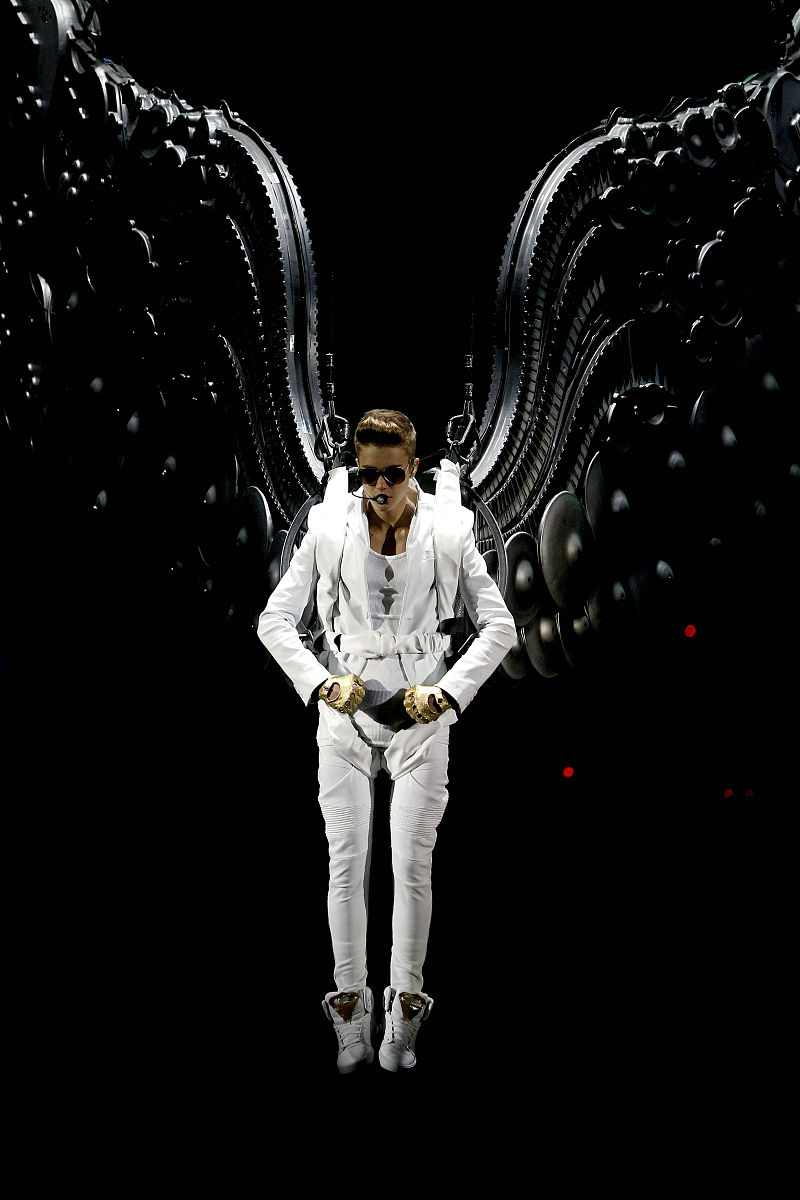 2013年2月22日讯,英国曼彻斯特,当地时间2月21日,贾斯汀-比伯(justin 