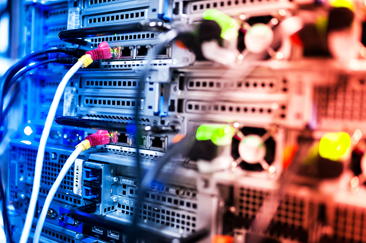 计算机处理水平的决定因素分为几个阶段同时请说明一下