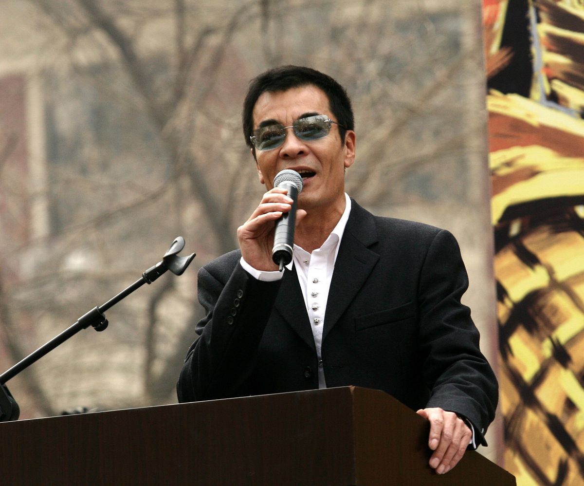 2006年3月21日,北京,《满城尽带黄金甲》周杰伦进组发布会在北影举行.