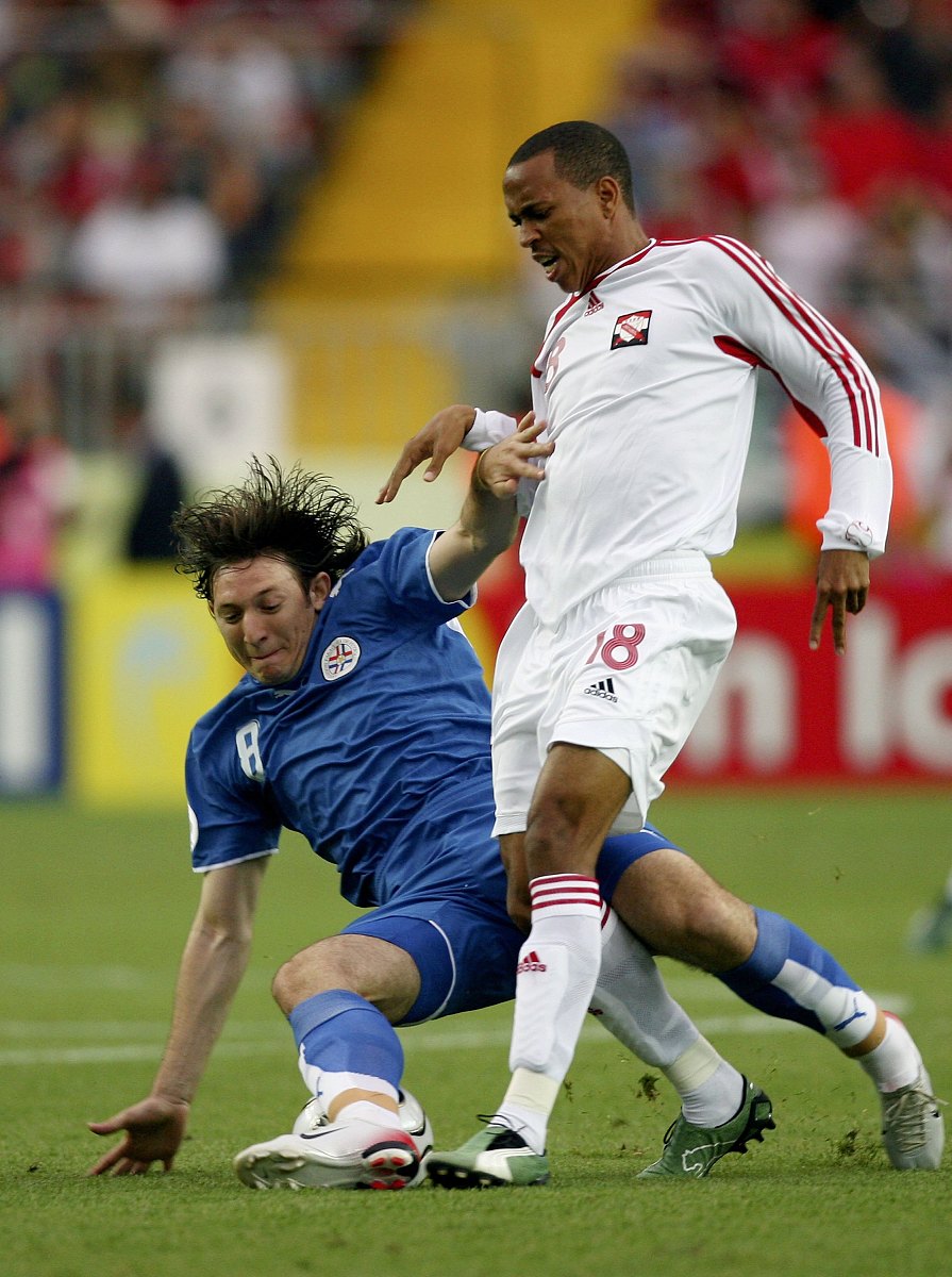 2006年6月20日,<strong>世界</strong>杯b组,巴拉圭2-0击败特立尼达和多巴哥.