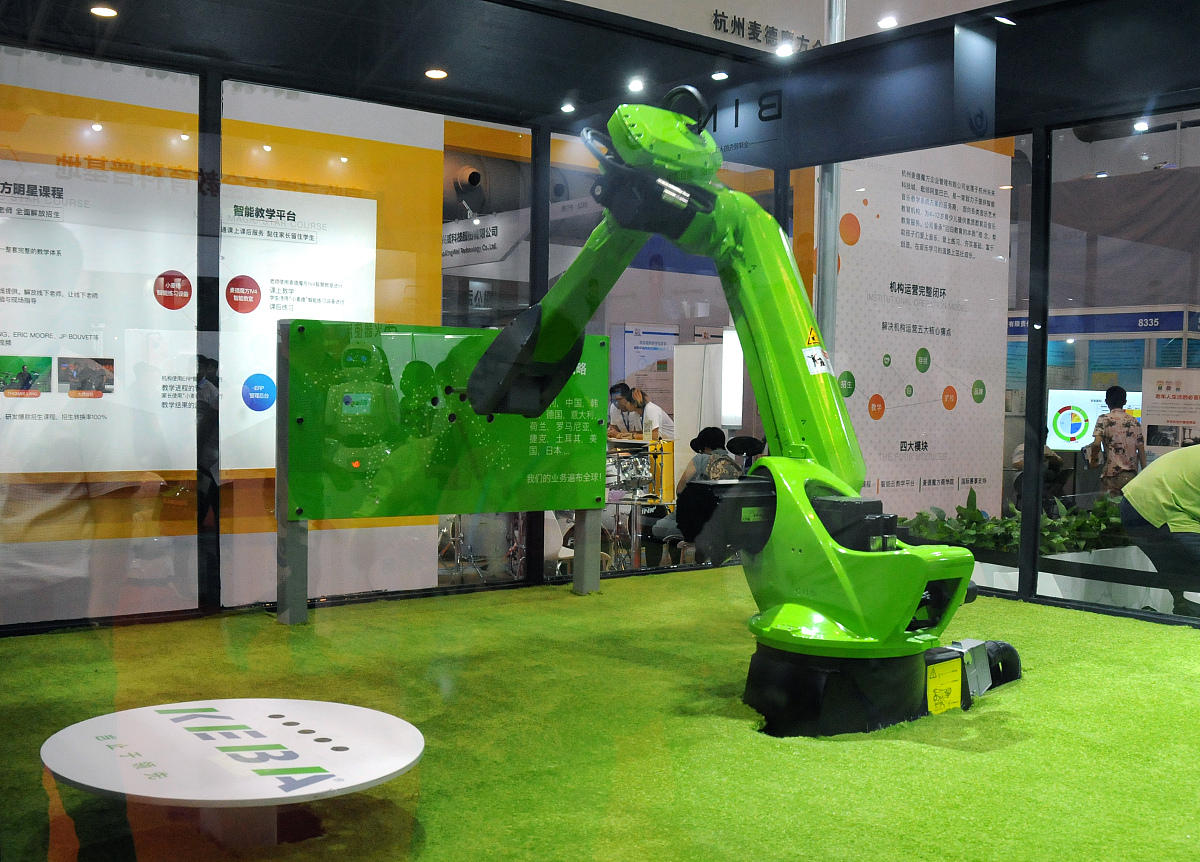 一个 6 关节机器人沿着一条三次曲线通过两个中间点并停止在目标点 需要计算几个不同的三次曲线 描述这些三次曲线需要存储多少个系数