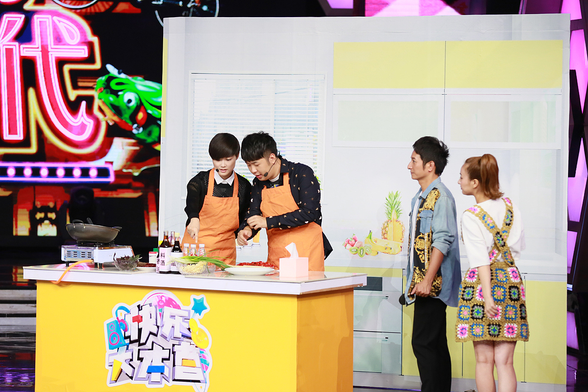 写30条关于综艺方面的文章标题