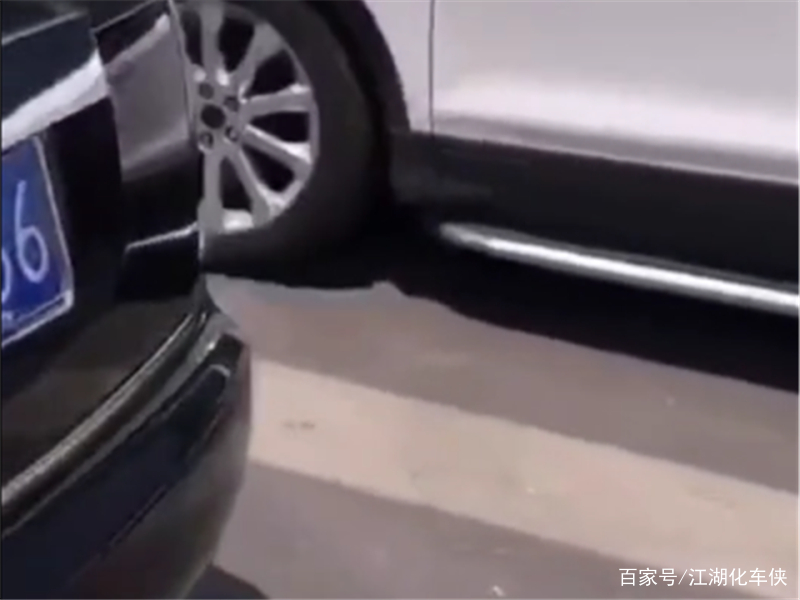 斯柯达明锐17款创行版,掀背大空间,再大件都能装,简直一小货车