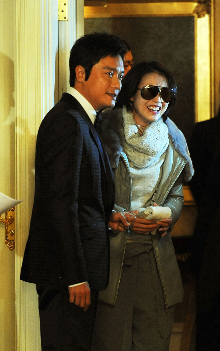 2009年12月12日,北京,罗嘉良与苏岩在ritz carlton 酒店举行婚礼.周海