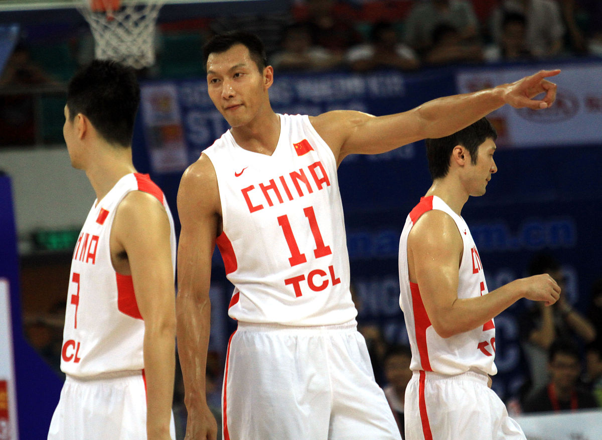 易建联：中国篮球领军人物，职业生涯回顾