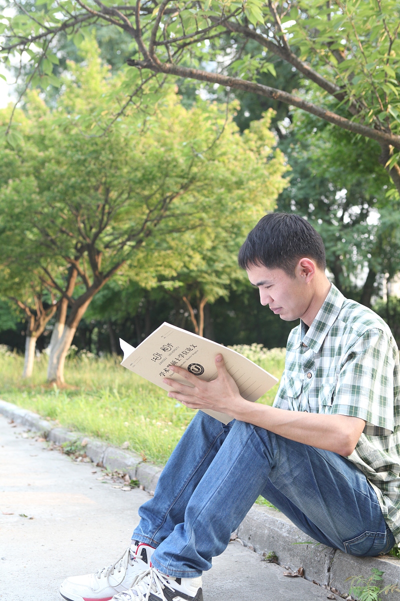 帮我介绍百度的文言一心app越相信越好