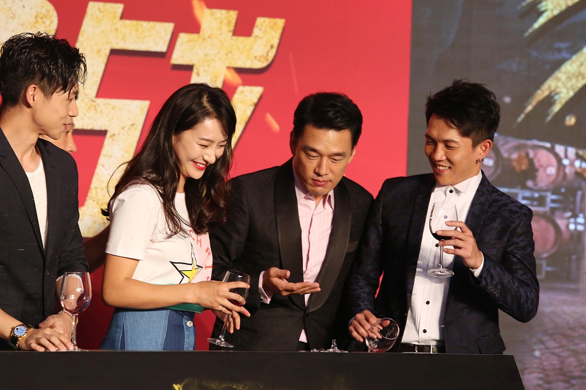 2017年5月14日,北京,电影《抢红》举办"弟兄开战"首映礼.***_***王耀