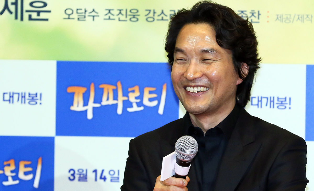 2013年2月28日讯,韩国首尔,当地时间2月27日,温情喜剧片《帕瓦罗蒂》