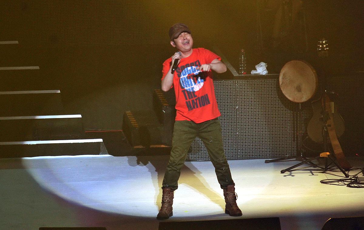 2011年5月21日,北京,2011刀郎"谢谢你"巡回演唱会的首站演出在北京万