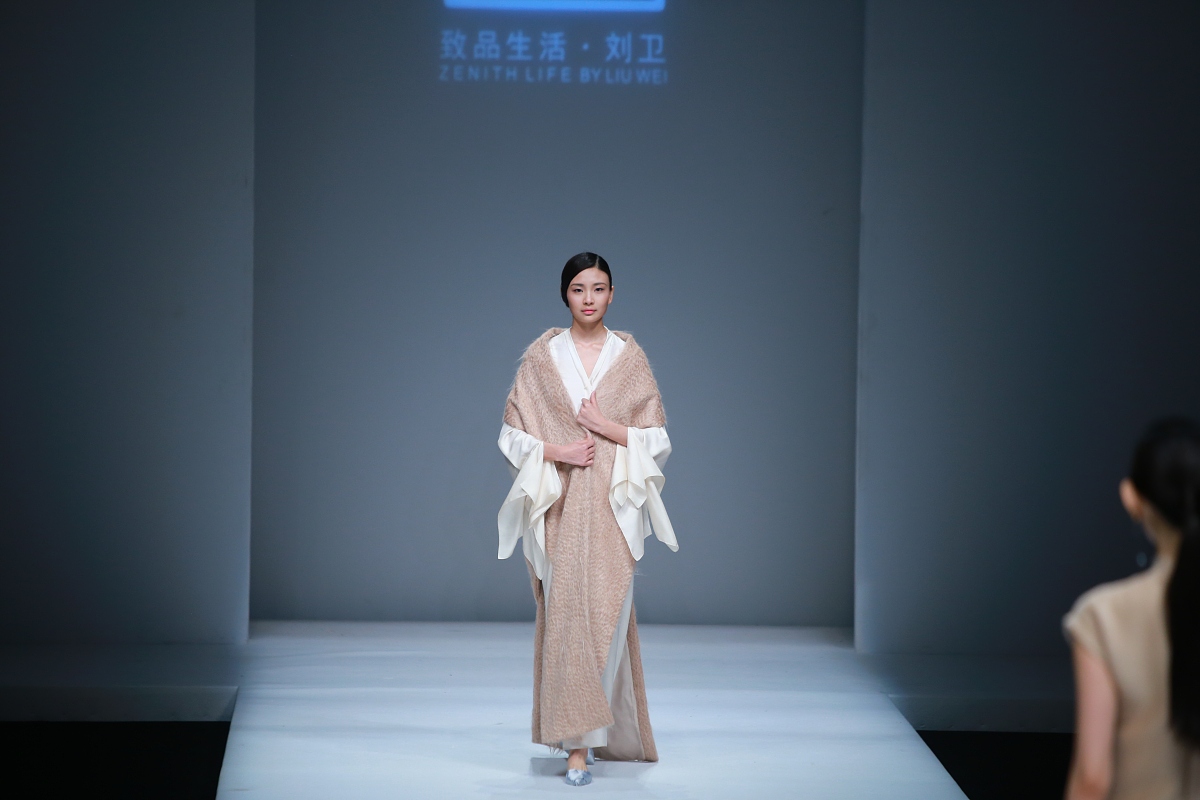 竹元素在新中式女装设计中的品质感保障材质选择与面料质量要求500字