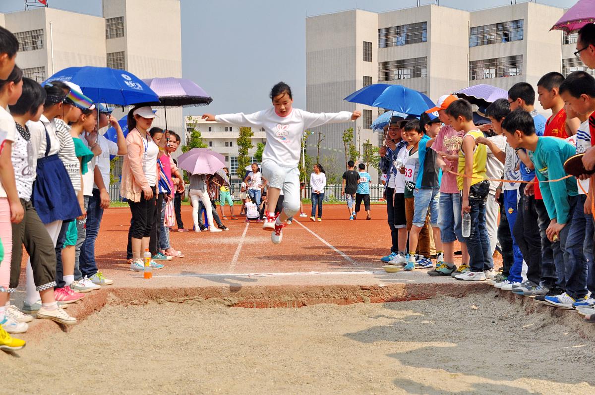 小学运动会各项目加油稿：助你赛场夺冠