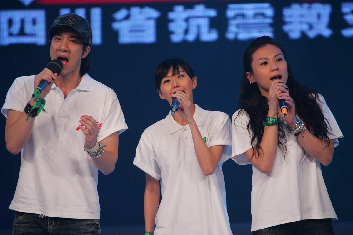 小学生教师节手抄报内容：表达对老师的感谢和祝福