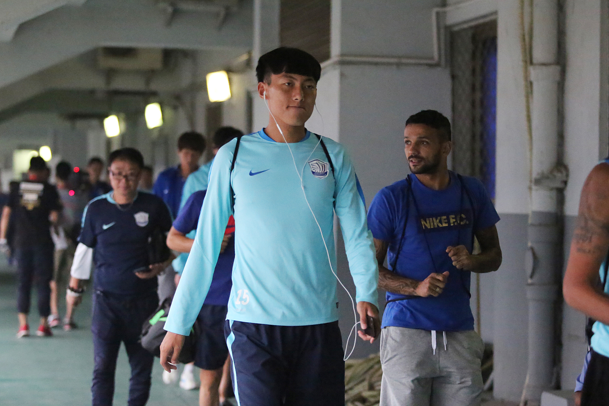 上海申花陈洲腿伤恢复情况：最新消息及未来展望