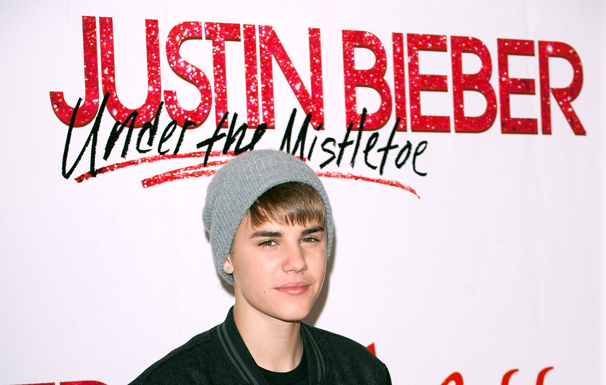 Justin Bieber - Love Yourself Lyrics | Full Song & Meaning