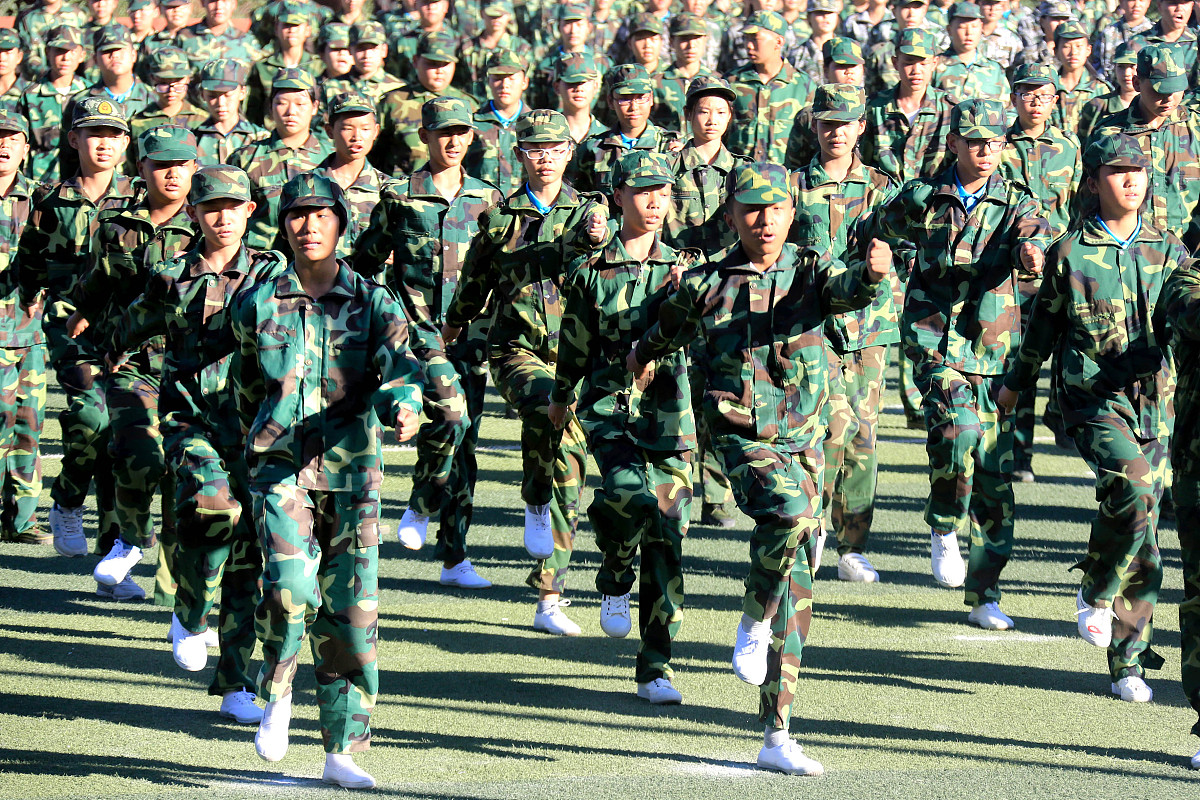 军训方队入场词接下来向我们走来的是这种