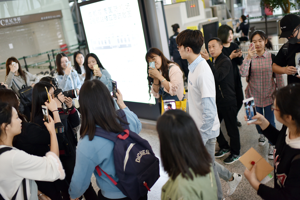 四川工商学院招生办联系电话 - 咨询招生信息，了解更多专业设置