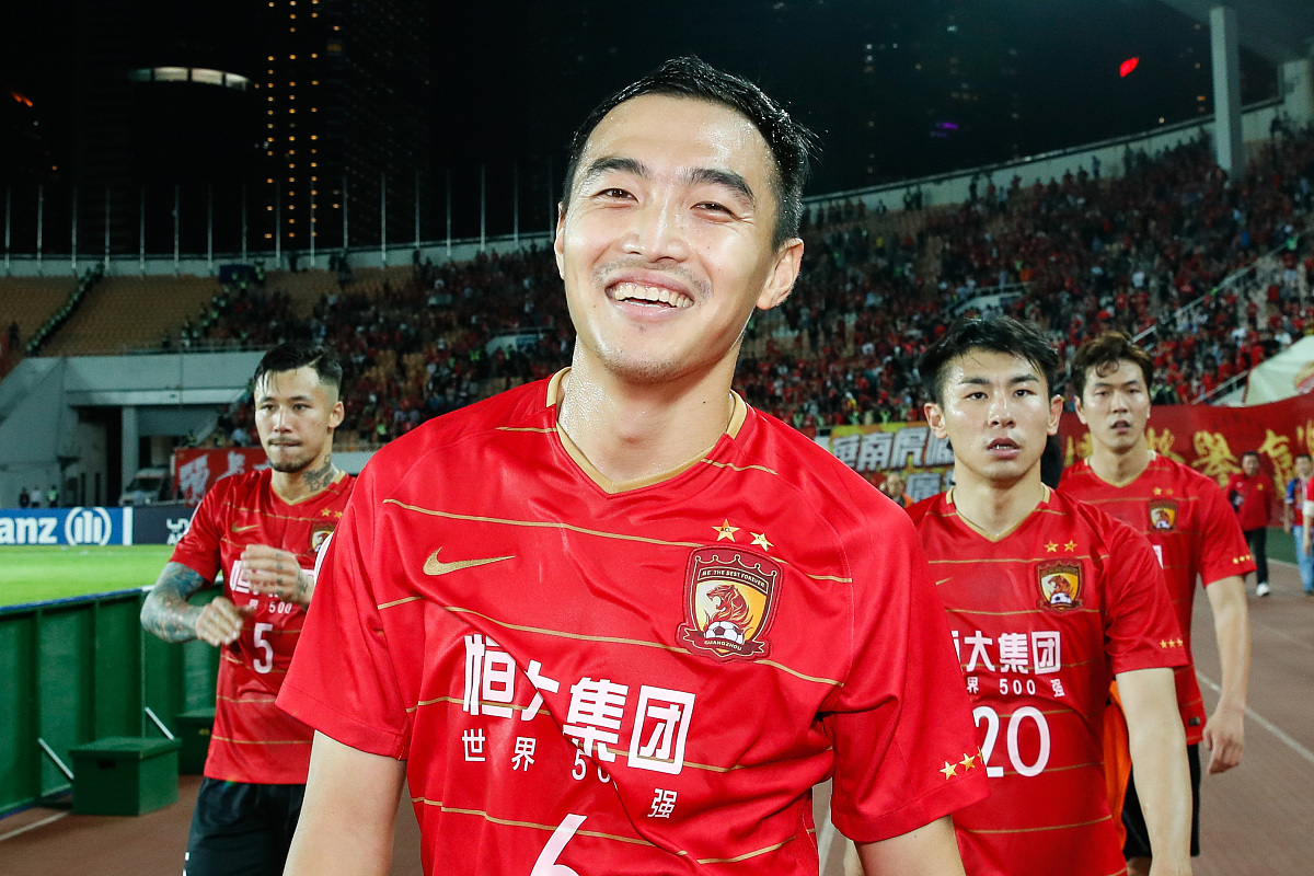 2018亚冠小组赛g组:广州恒大淘宝5-3济州联 恒大将士赛后谢场