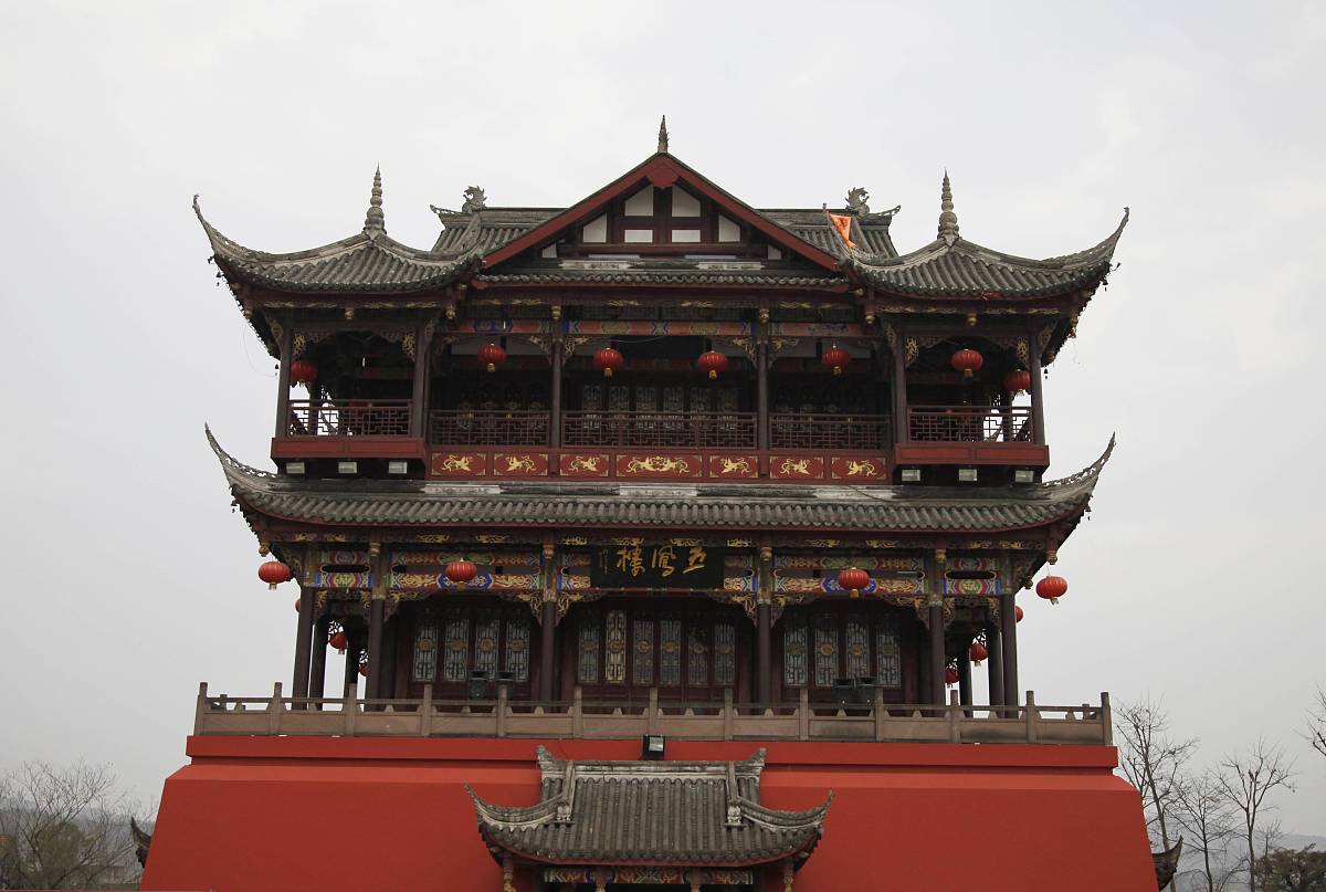 成都科华职业技术学校旅游服务与管理系：航空服务与旅游社导游专业人才培养