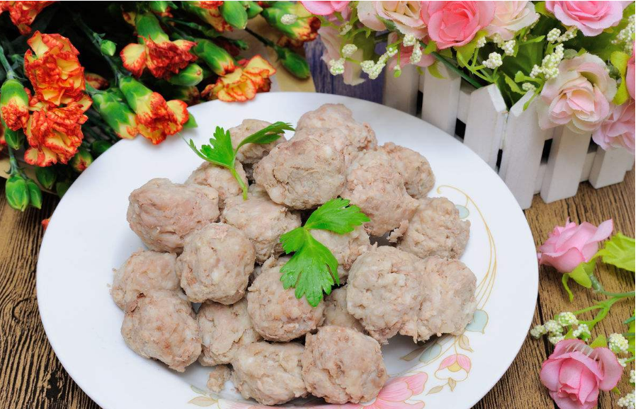 你家买的猪肉仅仅用来炒菜吗?其实它还有这种做法,赶快来学学吧