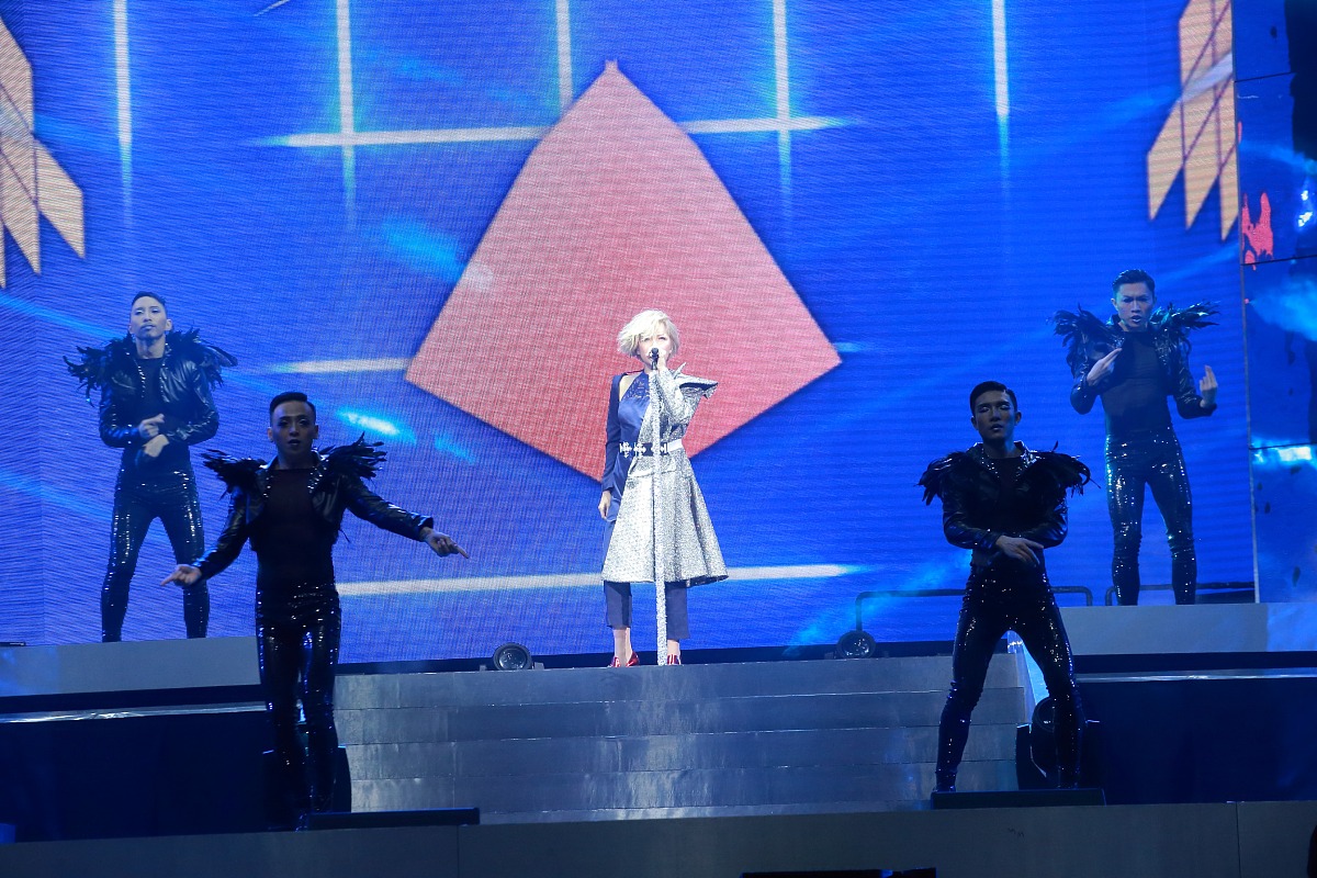 以《蒙面唱将猜猜猜》：猜猜猜出你想不到的歌手为题写一篇1200字文章