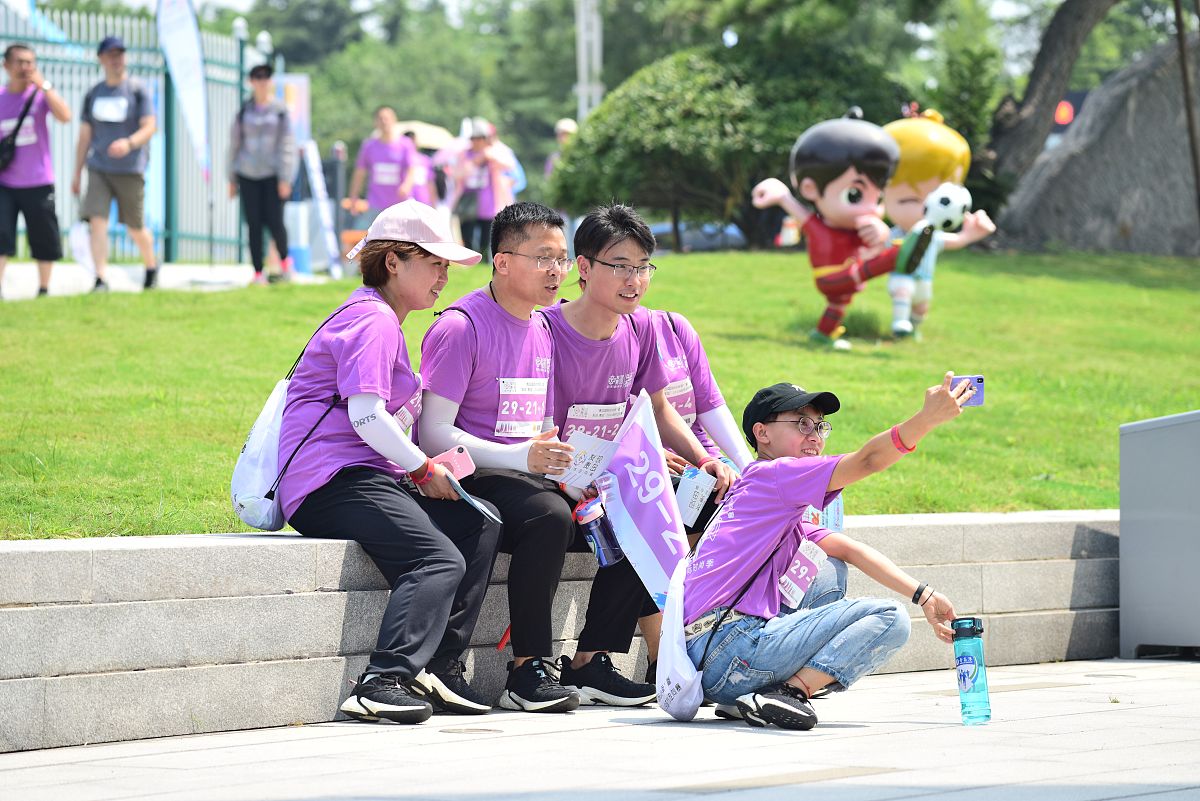 给我好好走路是一款非常好玩的休闲趣味挑战类手游手游更新日志