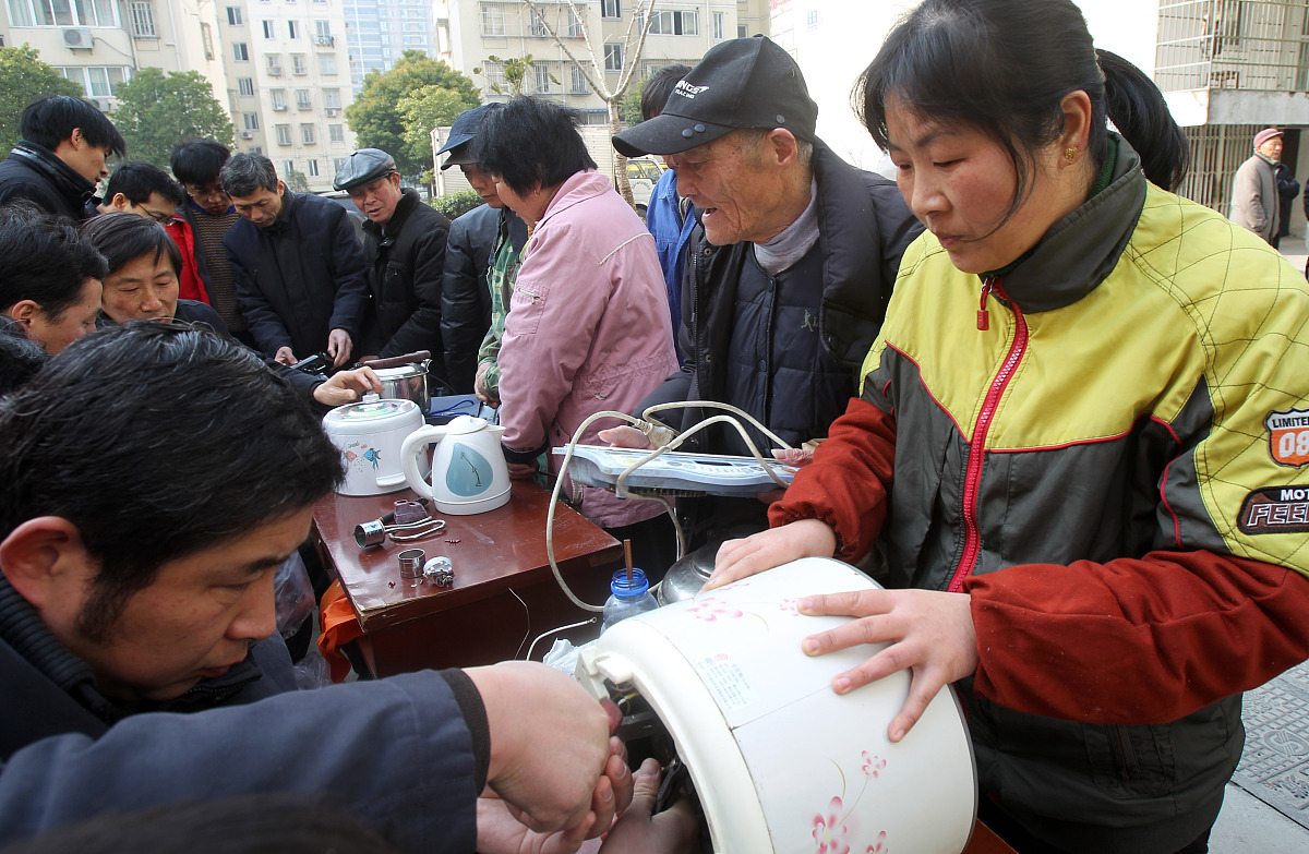 党员批评与自我批评个人发言稿有具体实例