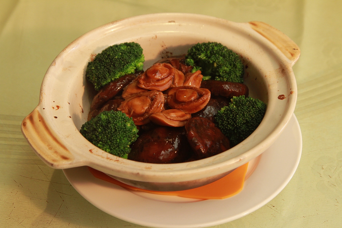2012年01月24日,香港,明星依照香港的传统,齐聚共享开年饭.***_*** ++