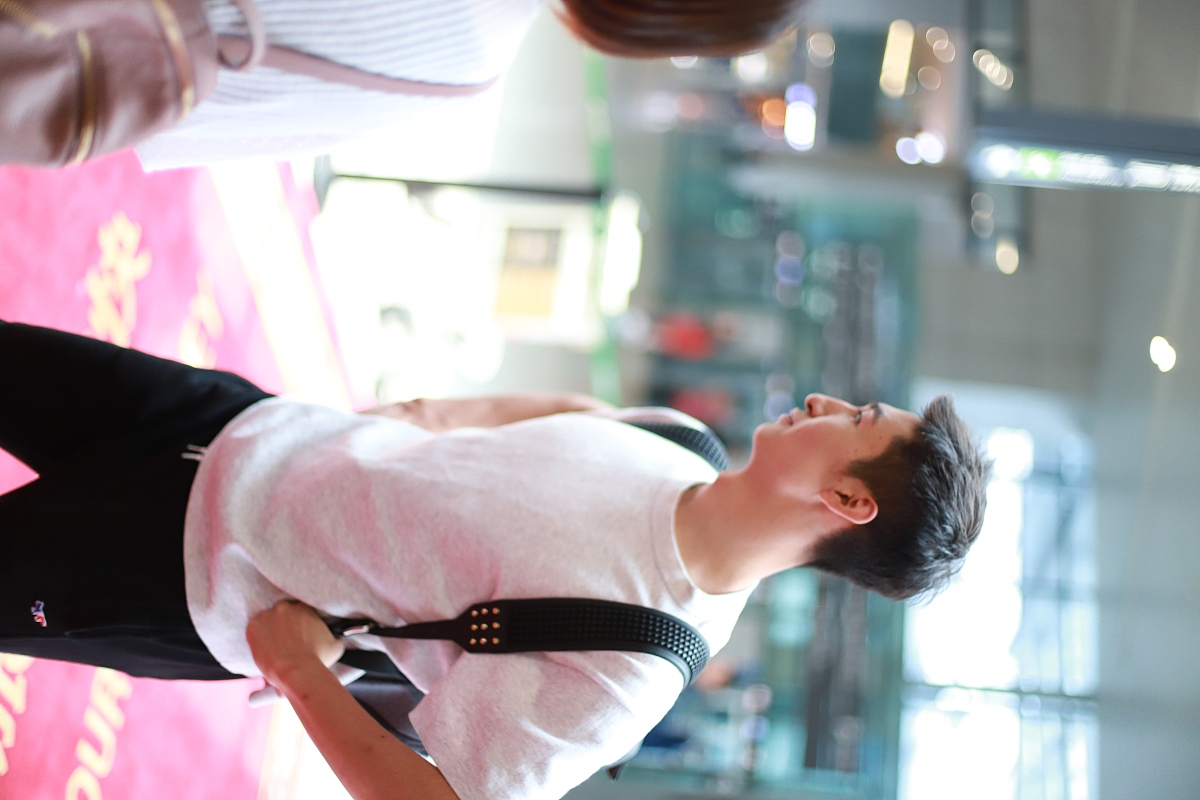 被女生夸帅应该怎么回复