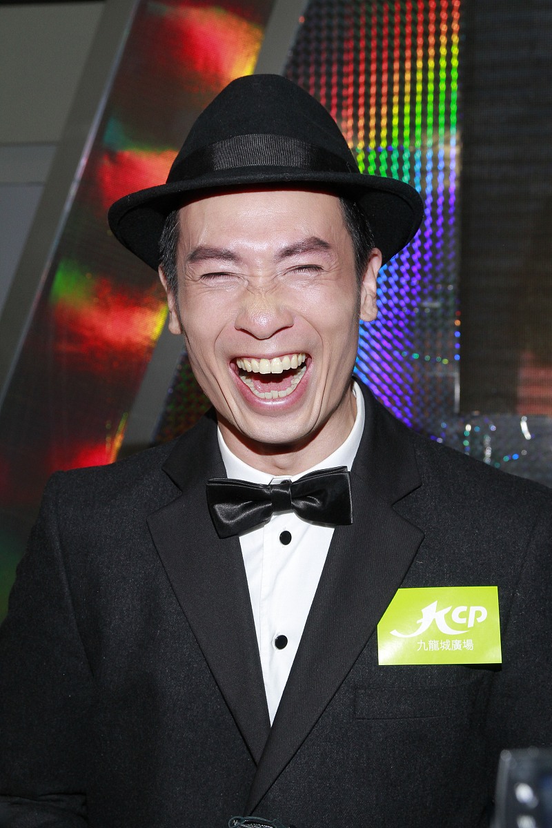 2012年12月30日,香港,陈豪出席某商场大富翁游戏活动.***_***陈豪+++_
