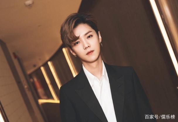 《上海堡垒》惨败，导演甩锅主演鹿晗，向佐怒怼，你是个男人吗？