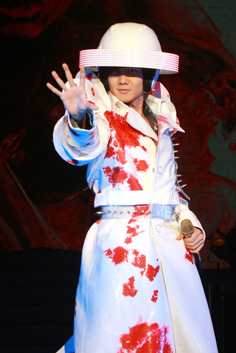 2010年8月28日,上海,唱作天王林俊杰继举办"i am"世界巡回演唱会第二