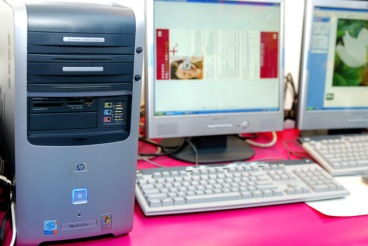 惠普 Z4 G4 工作站重量 - 约 12.7 公斤