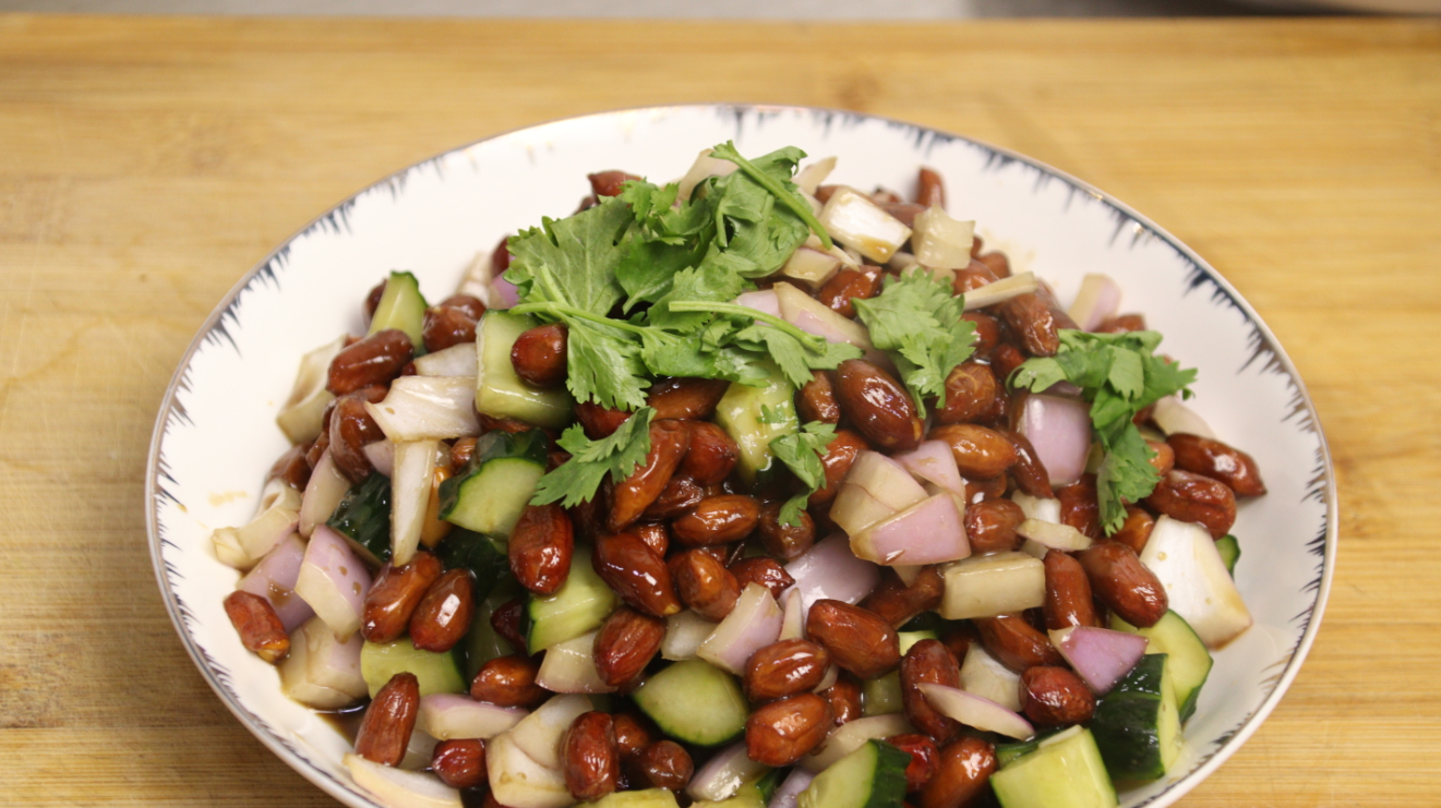 老醋花生怎么做才最好吃?原来调老醋汁有讲究,做对了酸甜又酥脆