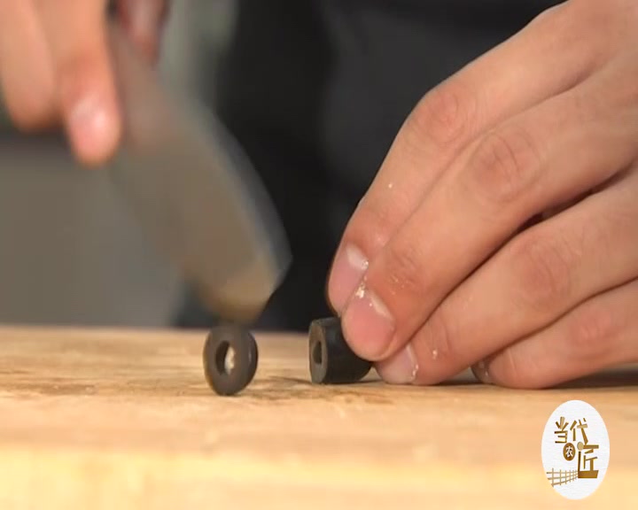 薄底比萨,萨拉米肠黑橄榄,吃出北美的味道