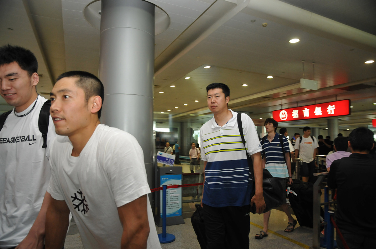 (宁波和杭州平面媒体请不要下载,谢谢)2010年5月30日,宁波,2010男篮热