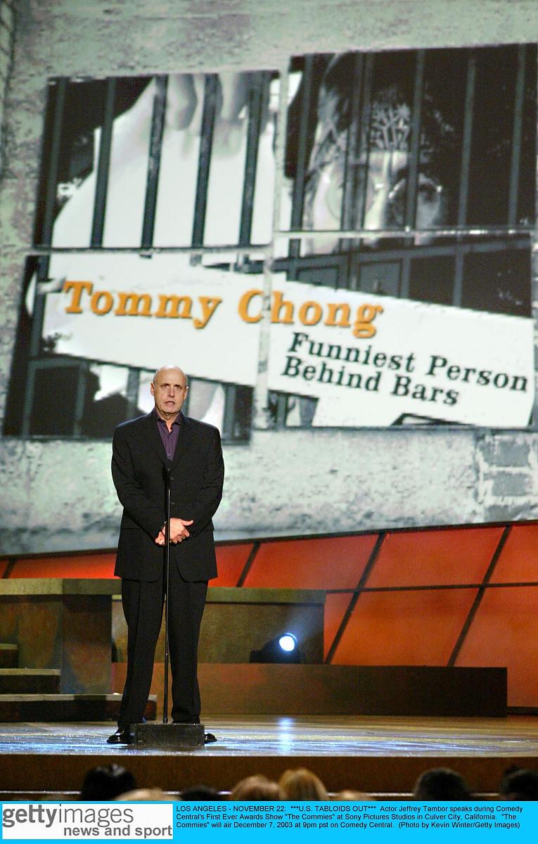 翻译成英文：拜登三十岁就当上参议员，79岁才当上总统，为什么？