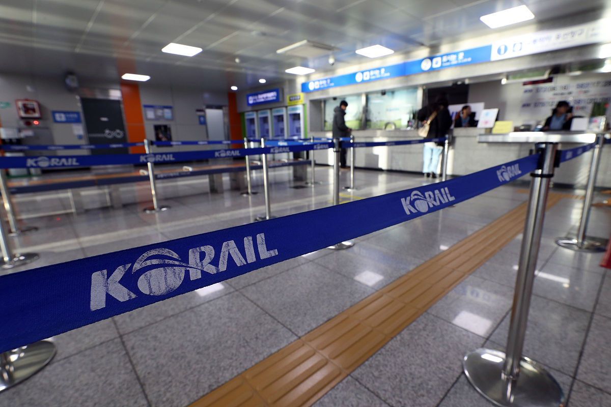 成都铁路学院了解到高铁物流把烟台提升了一个档次