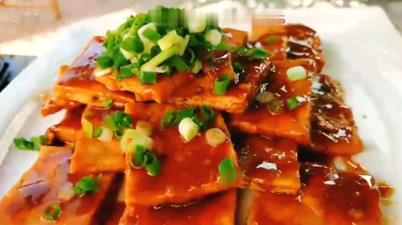 油炸臭豆腐的家庭做法,还没出锅媳妇就憋不住了